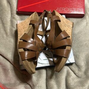 LOVE THESE❤️GUAVA TAN LEATHER WEDGES